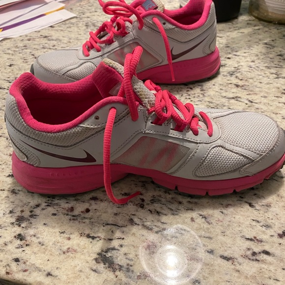 Nike Running Shoes- platinum/pink - Picture 5 of 12